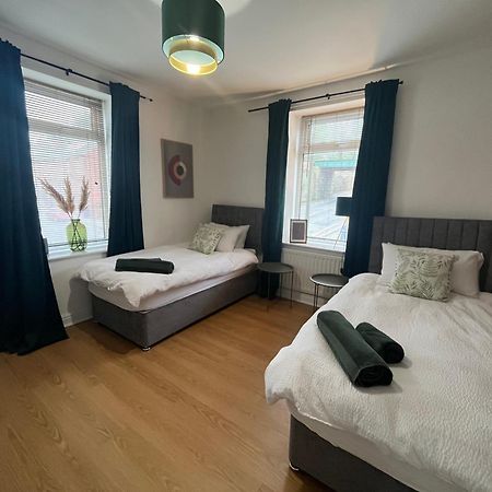 Modern & Retro Two Bedroom Apartment In Barnsley Luaran gambar