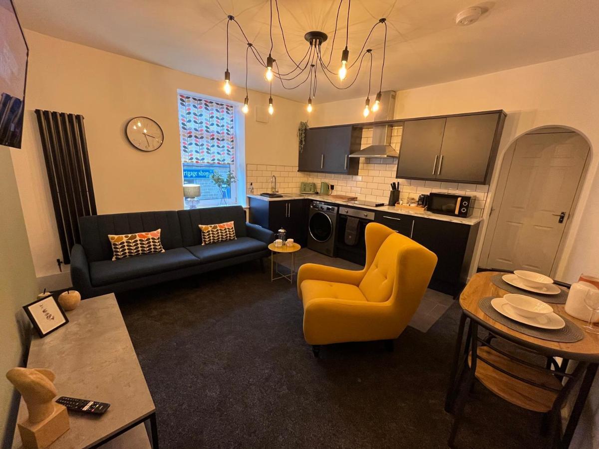Modern & Retro Two Bedroom Apartment In Barnsley Luaran gambar