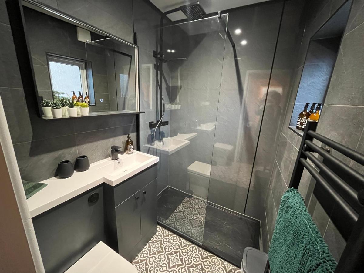 Modern & Retro Two Bedroom Apartment In Barnsley Luaran gambar